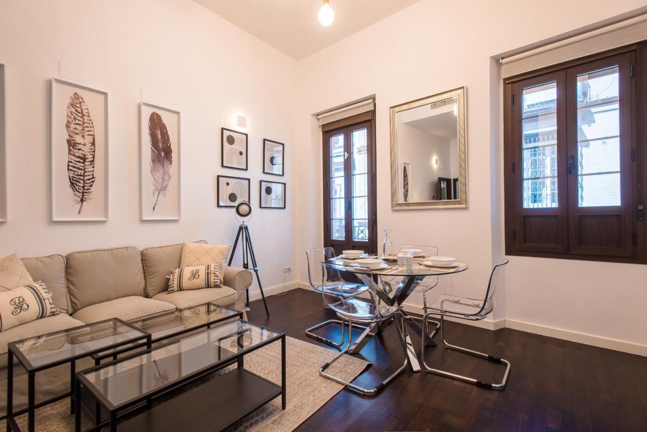 Apartamento Puerta Real - Free Parking Seville Exterior photo