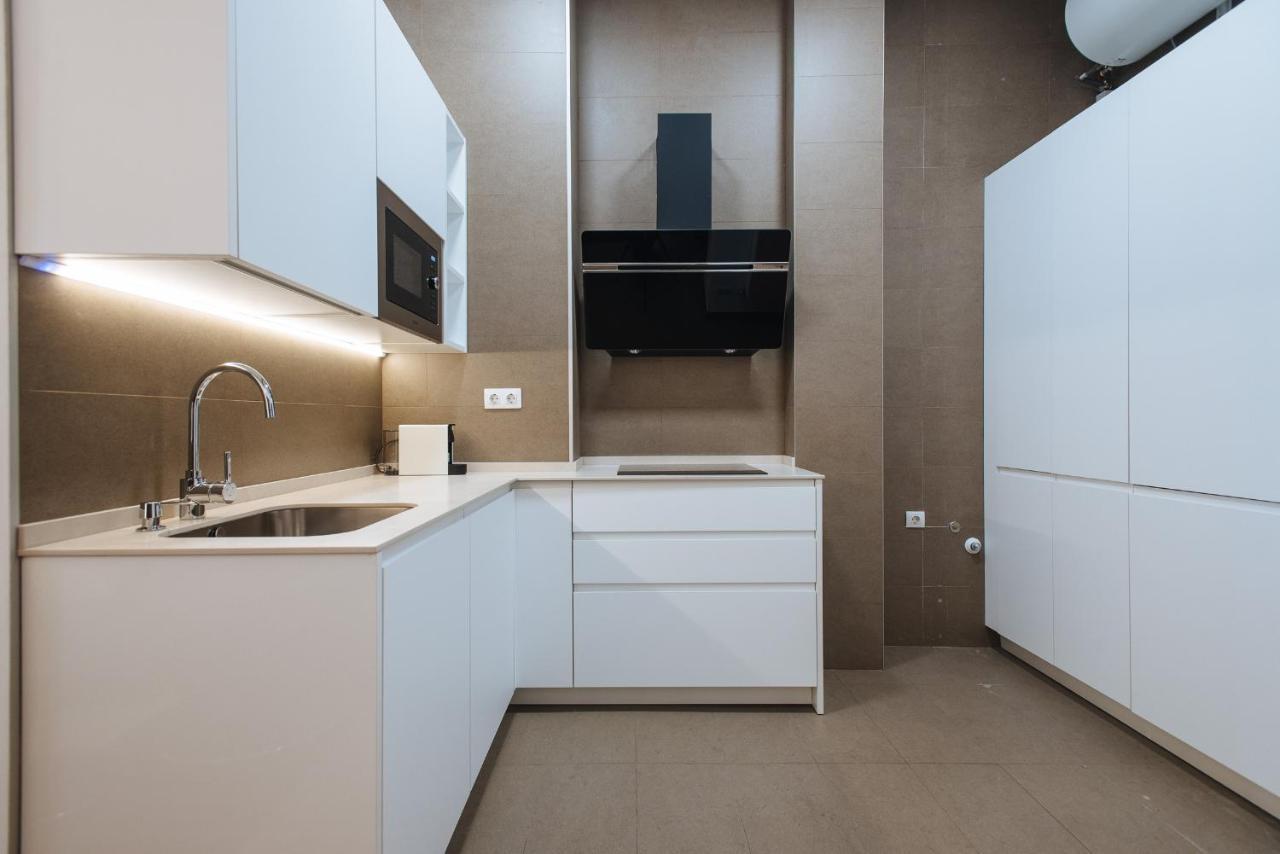 Apartamento Puerta Real - Free Parking Seville Exterior photo