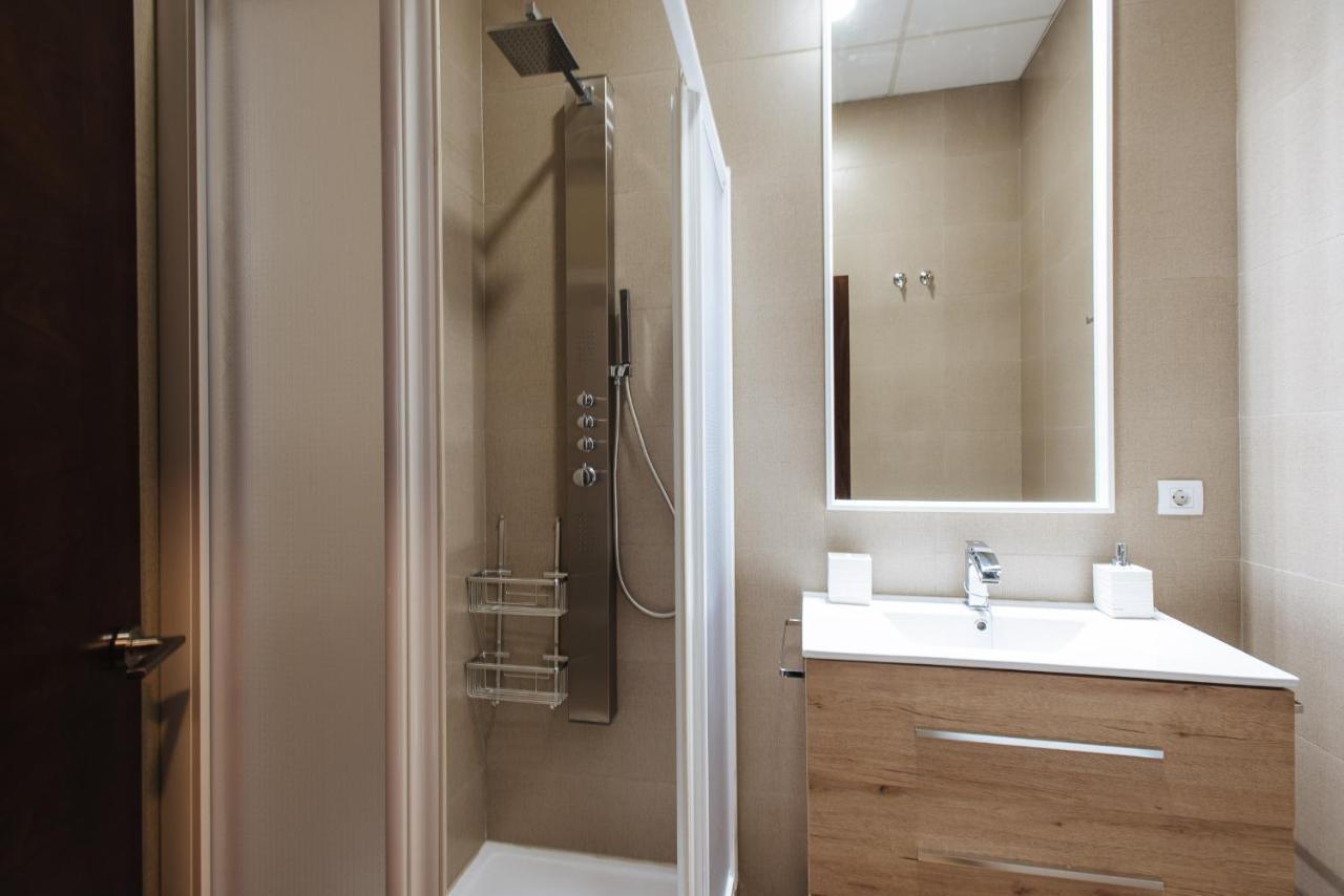 Apartamento Puerta Real - Free Parking Seville Exterior photo